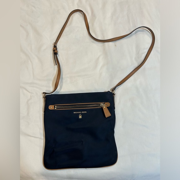 Michael Kors crossbody bag - Picture 2 of 3